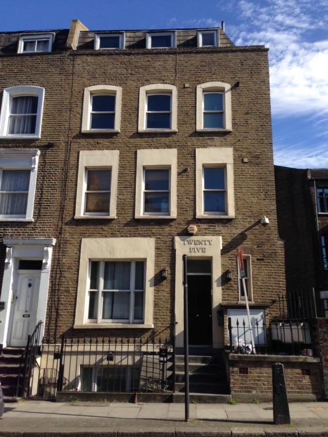 Studio Apartment - Entire Lower Ground Floor - Only 7 Mins Walk Kings Cross St Pancras Station London Eksteriør billede